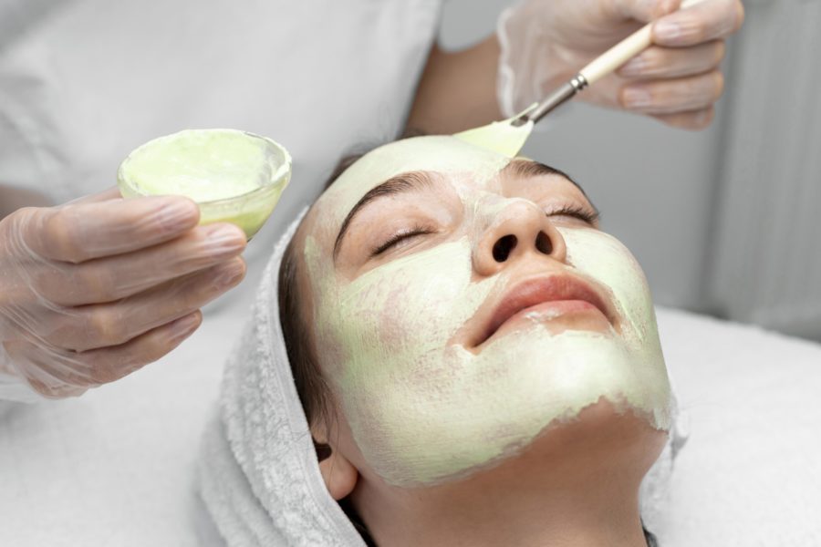 Pore Cleansing Masks: Clay vs. Charcoal vs. Cream-Based